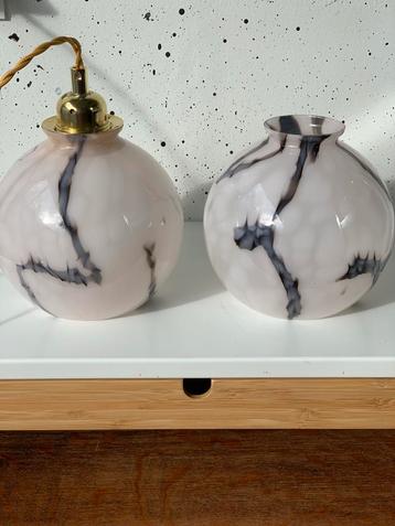 Vintage opaline glazen lamp kapjes uit Frankrijk beschikbaar voor biedingen