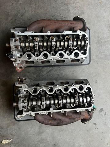 Cilinderkoppen Ford Mustang V8 4.6L 2006 goede staat beschikbaar voor biedingen