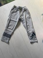 Joggingsbroek Adidas 5/6 jaar 110/116, Kinderen en Baby's, Kinderkleding | Maat 110, Broek, Adidas, Jongen of Meisje, Ophalen of Verzenden