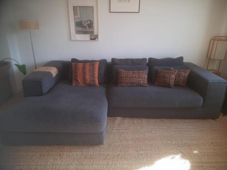 Antraciet hoekbank met lounge, Huis en Inrichting, Banken | Bankstellen, Zo goed als nieuw, Hoekbank, Vierpersoons of meer, 200 tot 250 cm