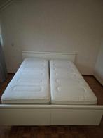 Mooi wit twee persoons bed, 200x160cm, Huis en Inrichting, Slaapkamer | Bedden, Ophalen, Verstelbaar, Wit, Tweepersoons