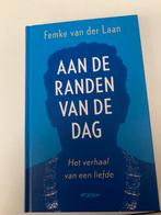 Femke van der Laan: Aan de randen van de dag, Ophalen of Verzenden, Zo goed als nieuw