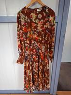 Bruine "Essentiel Antwerp" damesjurk. Bloemprint. Mt.34/XS., Kleding | Dames, Bruin, Ophalen of Verzenden, Zo goed als nieuw, Essentiel Antwerp