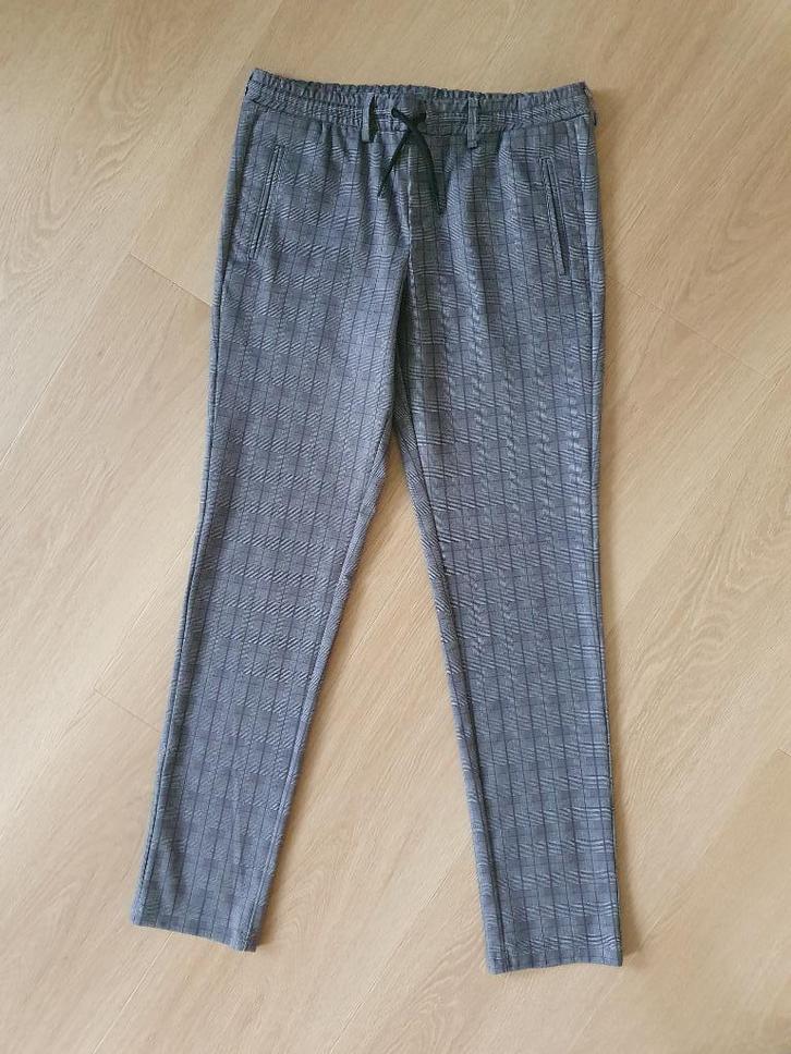 Zgan: Sportieve pantalon Jack&Jones, mt 170, Kinderen en Baby's, Kinderkleding | Maat 170, Zo goed als nieuw, Jongen, Broek, Ophalen of Verzenden