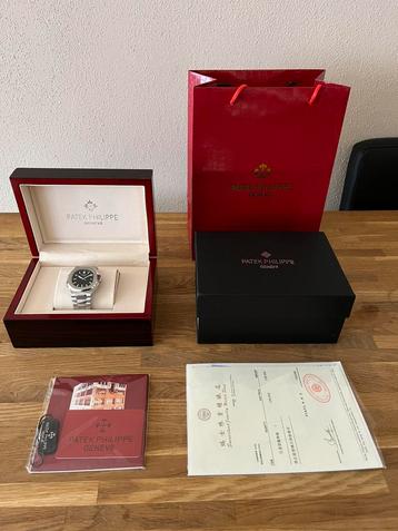 Patek Philippe Nautilus / automaat / saffierglas/ Doos&pap beschikbaar voor biedingen
