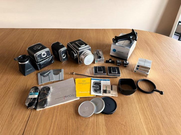 Hasselblad 500C + Planar 2,8/80mm + acc | zeer complete set!, Audio, Tv en Foto, Fotocamera's Analoog, Gebruikt, Spiegelreflex