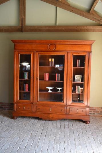 Prachtige grote antieke mahonie houten boekenkast, vitrine beschikbaar voor biedingen