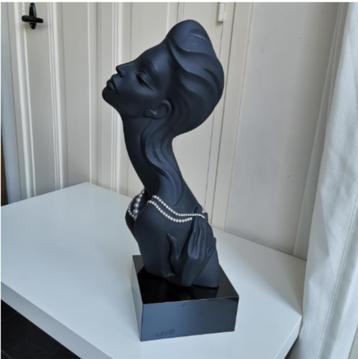 90s art deco beeld Pearls vrouw met parels, A. Danel H 55 cm beschikbaar voor biedingen