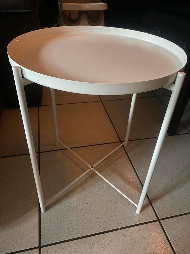 IKEA Bijzettafel met Dienblad - Rond, Huis en Inrichting, Tafels | Bijzettafels, Zo goed als nieuw, Rond, 45 tot 60 cm, Minder dan 55 cm