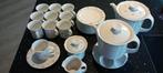 Arzberg wit servies met blauwe bloemetjes., Ophalen, Zo goed als nieuw, Overige stijlen, Kop(pen) en/of Schotel(s)