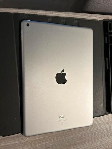 Apple iPad - Zilver 8e generatie 128 gb beschikbaar voor biedingen