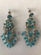 Vintage Oorbellen met groen/blauwe kralen, Met kristal, Overige materialen, Ophalen of Verzenden, Groen