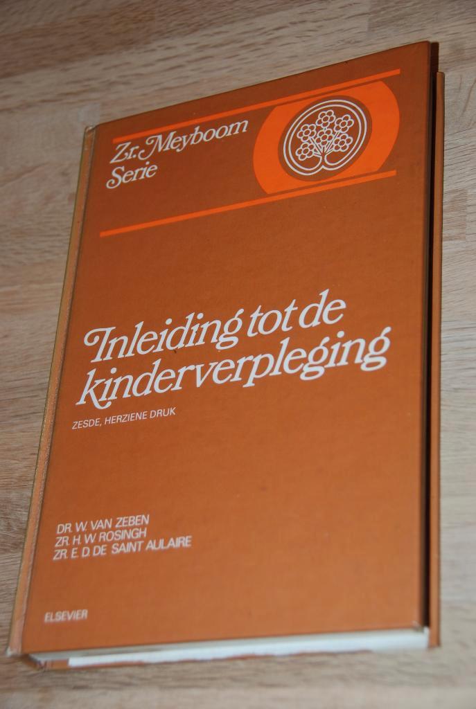 Inleiding tot de kinderverpleging., Boeken, Studieboeken en Cursussen, Gelezen, HBO, Alpha, Ophalen of Verzenden