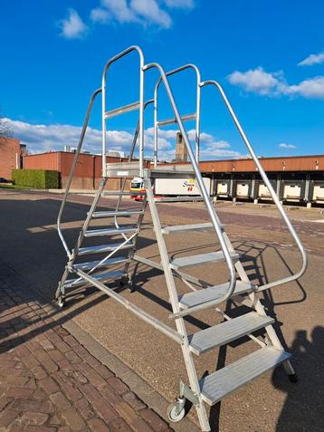 Te koop aluminium Bordestrap 2 zijdig oploopbaar op wielen beschikbaar voor biedingen