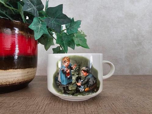 Villeroy Boch Ot & Sien soepkom "wat doet poes", Antiek en Kunst, Antiek | Porselein, Ophalen of Verzenden