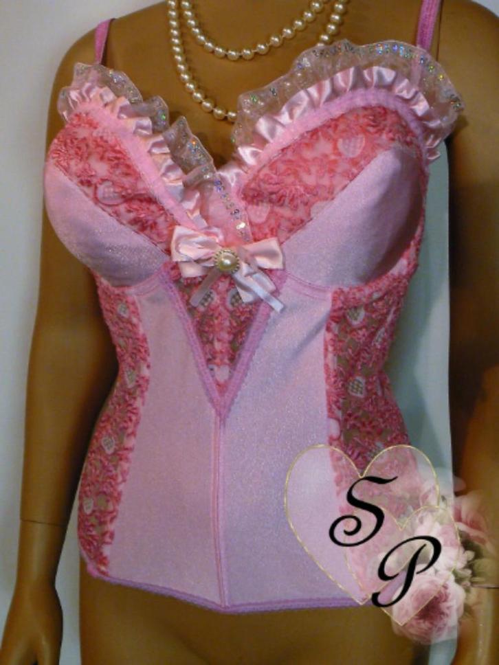 Pink Di Lorenzo lingerie 80s boned corset  top Lace Diamanté, Kleding | Dames, Ondergoed en Lingerie, Body of Korset, Roze, Verzenden