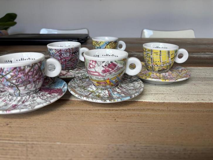 Illy art Collection 1998 Rauschenberg Espresso Cups, Huis en Inrichting, Keuken | Servies, Zo goed als nieuw, Kop(pen) en/of Schotel(s)