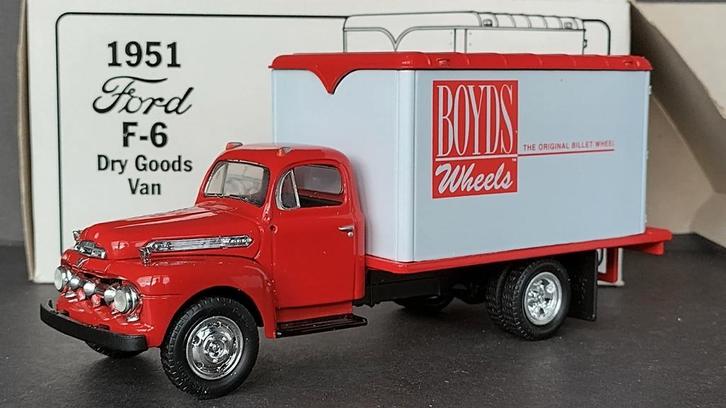 GMC 1952 Anheuser Busch Budweiser 1:34 First Gear Pol, Hobby en Vrije tijd, Modelauto's | Overige schalen, Zo goed als nieuw, Bus of Vrachtwagen
