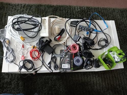 Kabels allerlei internet, laptop, telefoon, tv, muziek, Computers en Software, Overige Computers en Software, Zo goed als nieuw