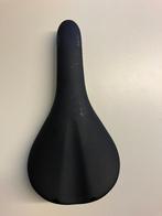 Fabric Scoop Flat Race Titanium Zadel zwart, Fietsen en Brommers, Fietsonderdelen, Algemeen, Ophalen of Verzenden, Zadel, Fabric