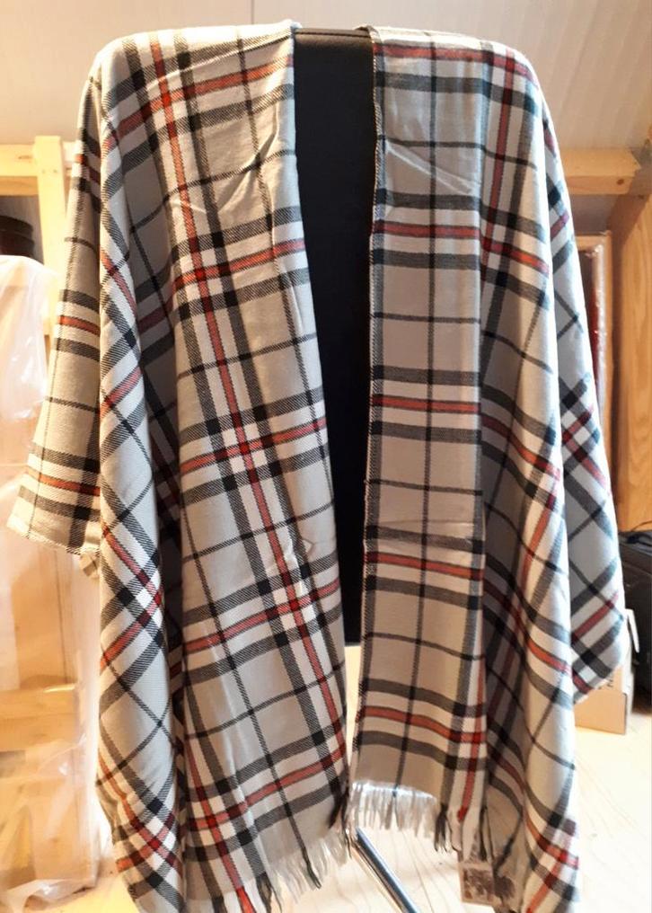 MGO Wollen Cape/Omslagdoek NIEUW, Kleding | Dames, Truien en Vesten, Nieuw, Grijs, Ophalen of Verzenden