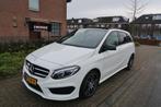 Mercedes B-klasse 180 AMG|PANORAMADAK|FACELIFT|NAVIGATIE|BLU, Auto's, Mercedes-Benz, Te koop, 122 pk, Benzine, Emergency brake assist