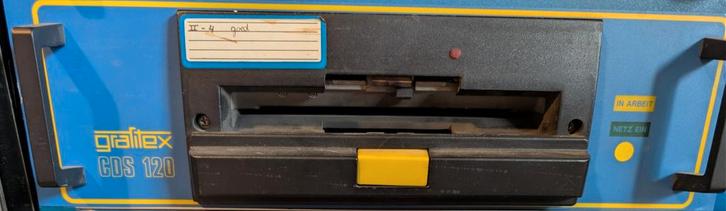 8 inch floppy drive in rack / ongetest / geen kabels, Computers en Software, Vintage Computers, Ophalen of Verzenden