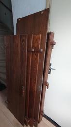 donker Eiken kleding kast, 3 deuren, 3 laden., Huis en Inrichting, Ophalen, Gebruikt, Hout, Overige typen