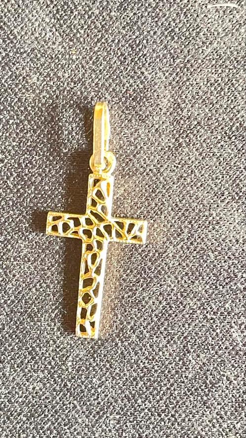 te koop 14 krt gemerkt 585 gouden kruis zeer mooi vp155€, Sieraden, Tassen en Uiterlijk, Kettinghangers, Zo goed als nieuw, Goud