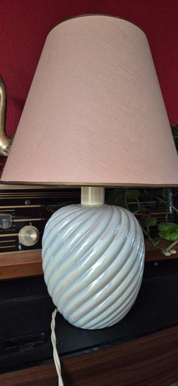 Art Deco Tafellamp Parelmoer Glans beschikbaar voor biedingen