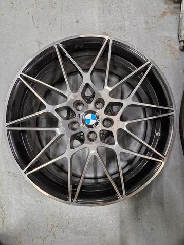 originele bmw 20 inch M velg met hele lichte schade beschikbaar voor biedingen