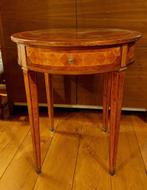 Antieke Franse tafel met inleg en een lade. Louis XVI stijl., Ophalen of Verzenden