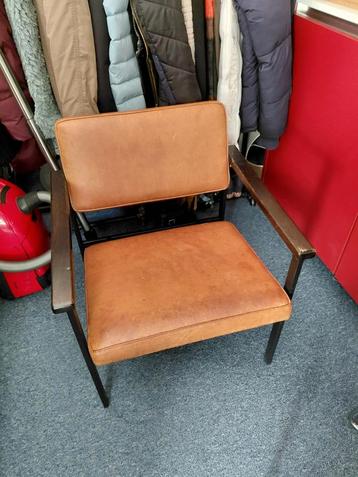 Vintage Fauteuil - Bruin Leer beschikbaar voor biedingen