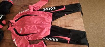 Hummel trainingspak S/M beschikbaar voor biedingen