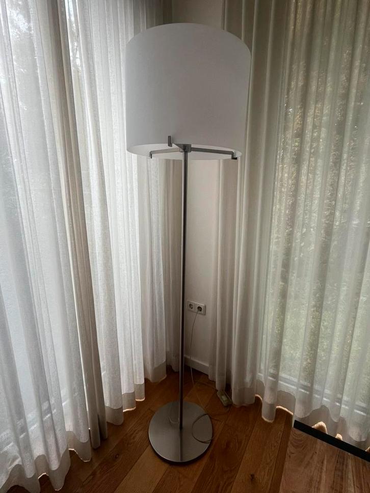 Staande lamp, hoge kwaliteit, glazen kap, dimbaar, Huis en Inrichting, Lampen | Vloerlampen, Zo goed als nieuw, 150 tot 200 cm