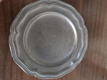 tinnen bordje, doorsnee 11.5 cm beschikbaar voor biedingen