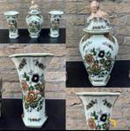 handbeschilderd Polychroom driedelig kaststel van H. Bequet, Antiek en Kunst, Ophalen of Verzenden