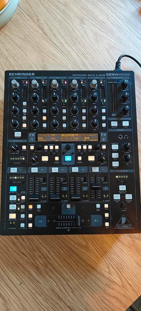 Behringer DDM4000, Muziek en Instrumenten, Mengpanelen, Zo goed als nieuw, Ophalen of Verzenden