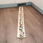 Schellekoord geborduurd met druivenrank en champagneflessen., Ophalen