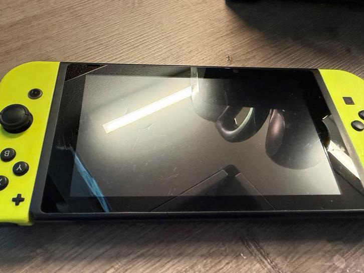 Nintendo Switch - Gebruikt, Spelcomputers en Games, Spelcomputers | Nintendo Switch, Gebruikt, Switch Original, Met 1 controller