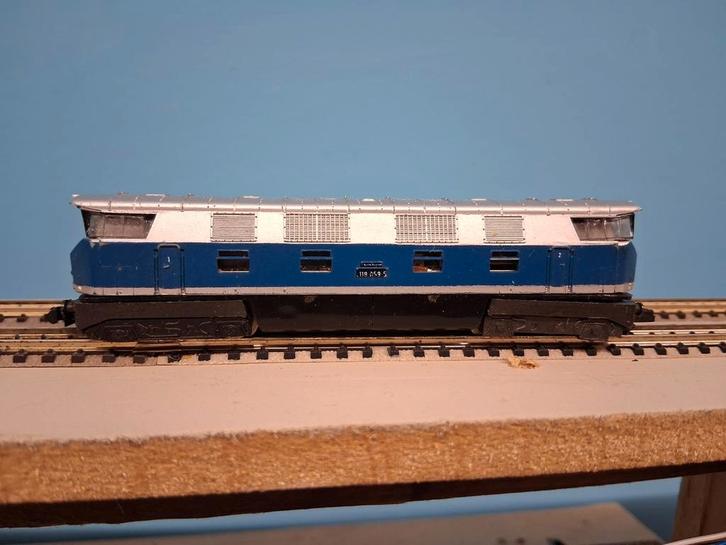 Dieselloc N spoor, Hobby en Vrije tijd, Modeltreinen | N-Spoor, Gebruikt, Locomotief, Gelijkstroom, Analoog, Ophalen of Verzenden