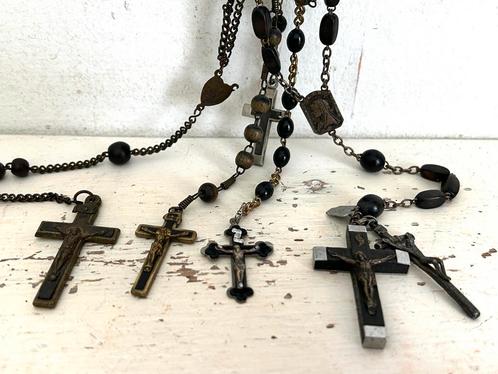 Vijf oude rozenkransen houten kralen, Verzamelen, Religie, Zo goed als nieuw, Ophalen