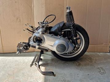Motorblok Piaggio MP3 250cc 4T quasar blok Vespa 180cc beschikbaar voor biedingen
