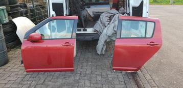 SUZUKI SWIFT PORTIEREN LV+LA BJ 2007 beschikbaar voor biedingen