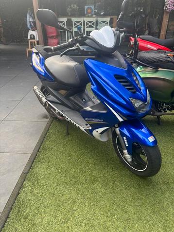 Yamaha aerox 70cc 2011 beschikbaar voor biedingen