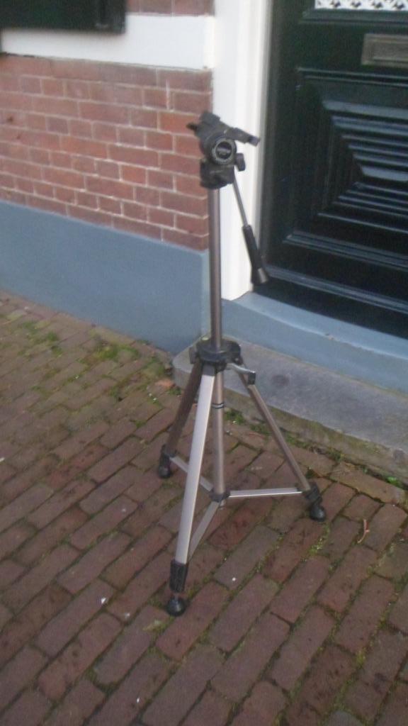 Groot statief fotostatief driepoot tripod aluminium Luxon, Audio, Tv en Foto, Fotografie | Statieven en Balhoofden, Gebruikt, Driepoot