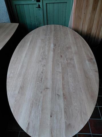 Massief Eiken Eettafel Ovaal 240x120cm beschikbaar voor biedingen