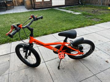 Jongensfiets B’twin 16 inch – met optie zijwieltjes  beschikbaar voor biedingen
