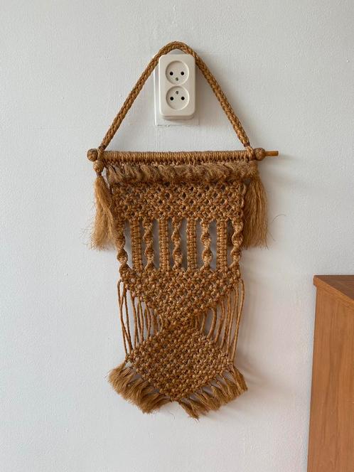 Retro vintage macrame wandhanger, Huis en Inrichting, Woonaccessoires | Wanddecoraties, Zo goed als nieuw, Ophalen of Verzenden