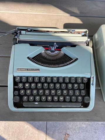 Vintage Hermes Baby typemachine schrijfmachine  beschikbaar voor biedingen